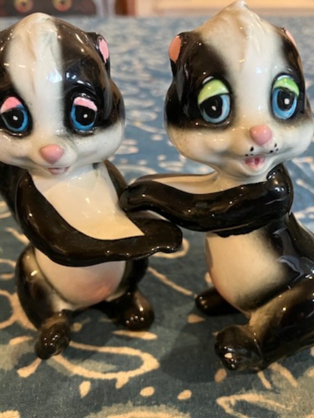 1950s Vintage Sweet Skunks Salt & Pepper Shakers